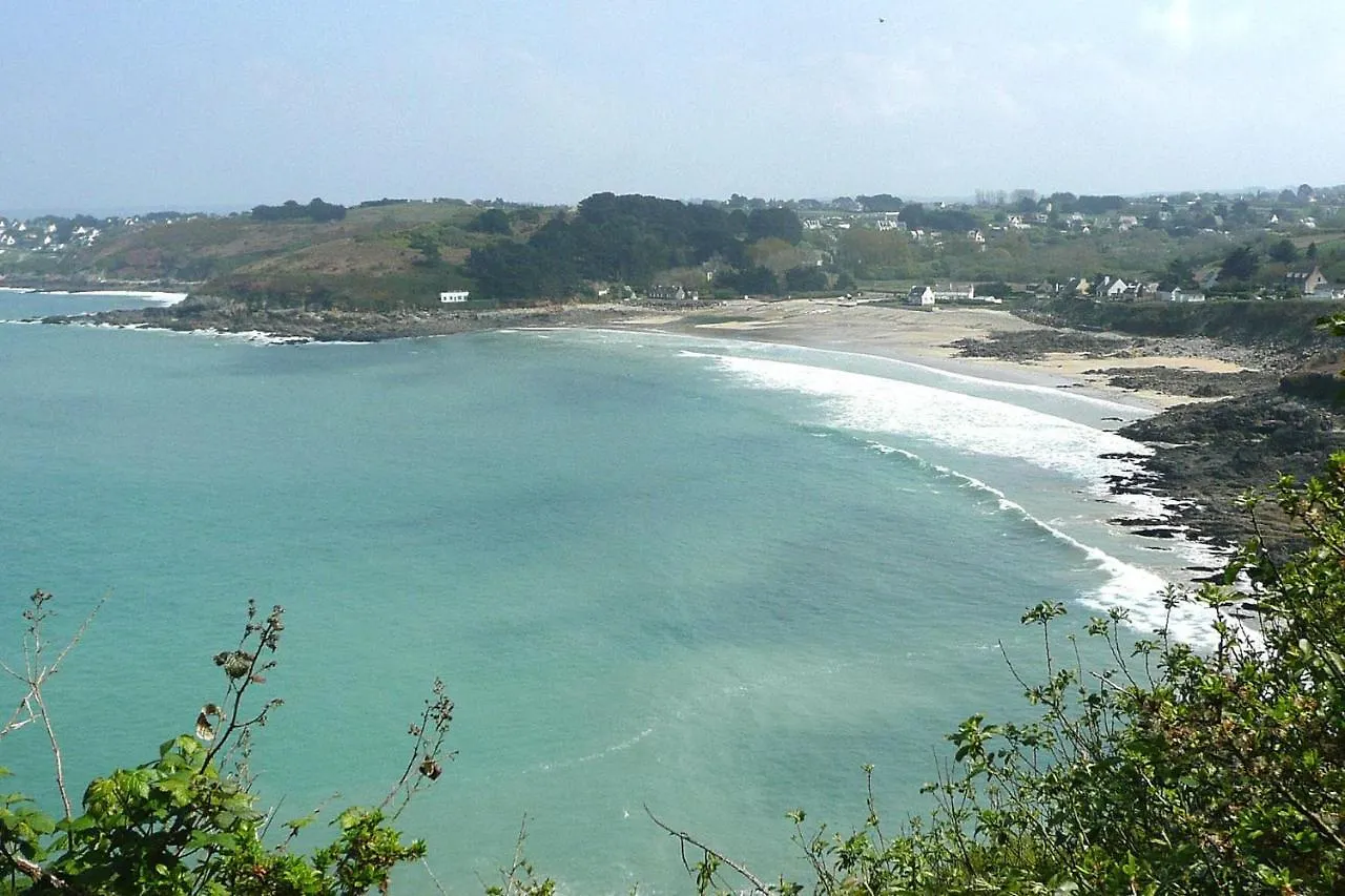 Beautiful 4 Family Villa Overlooking The Beach Locquirec France